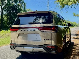2025 Lexus LX 700h Earth Pictures