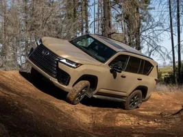2025 Lexus LX 700h First Drive: Get the Overtrail