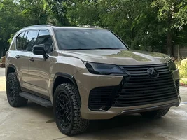2025 Lexus LX 700h Earth Pictures